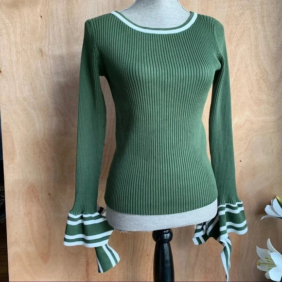 SETTLEDOWN Ribbed Sweater - Picture 1 of 8